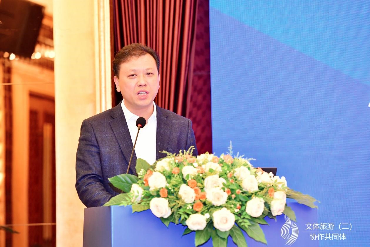 成都职业技术学院党委书记余治平致辞成都职业技术学院党委委员、副院长