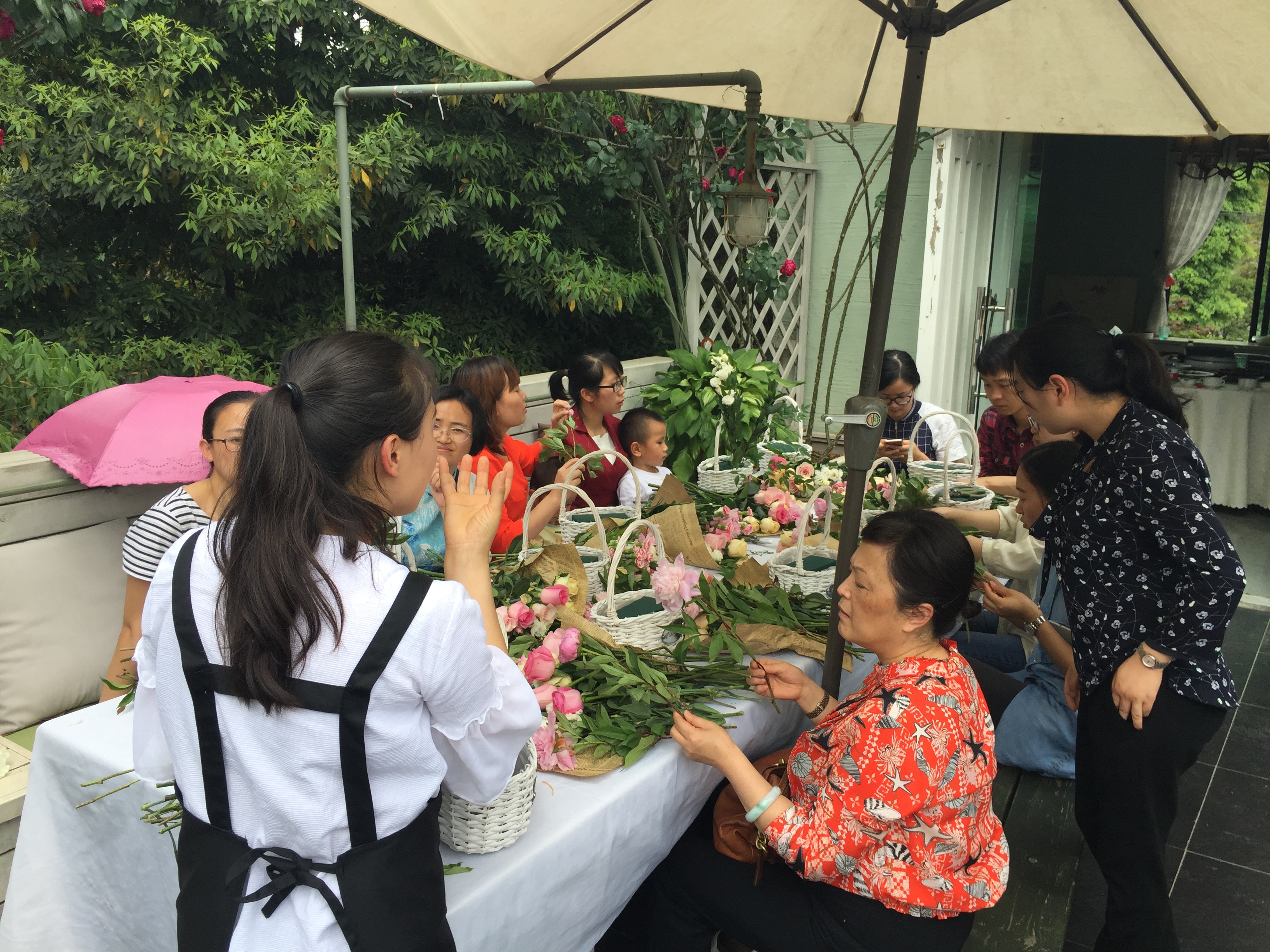 品一缕花香悟生活真谛 医护分院 成都职业技术学院