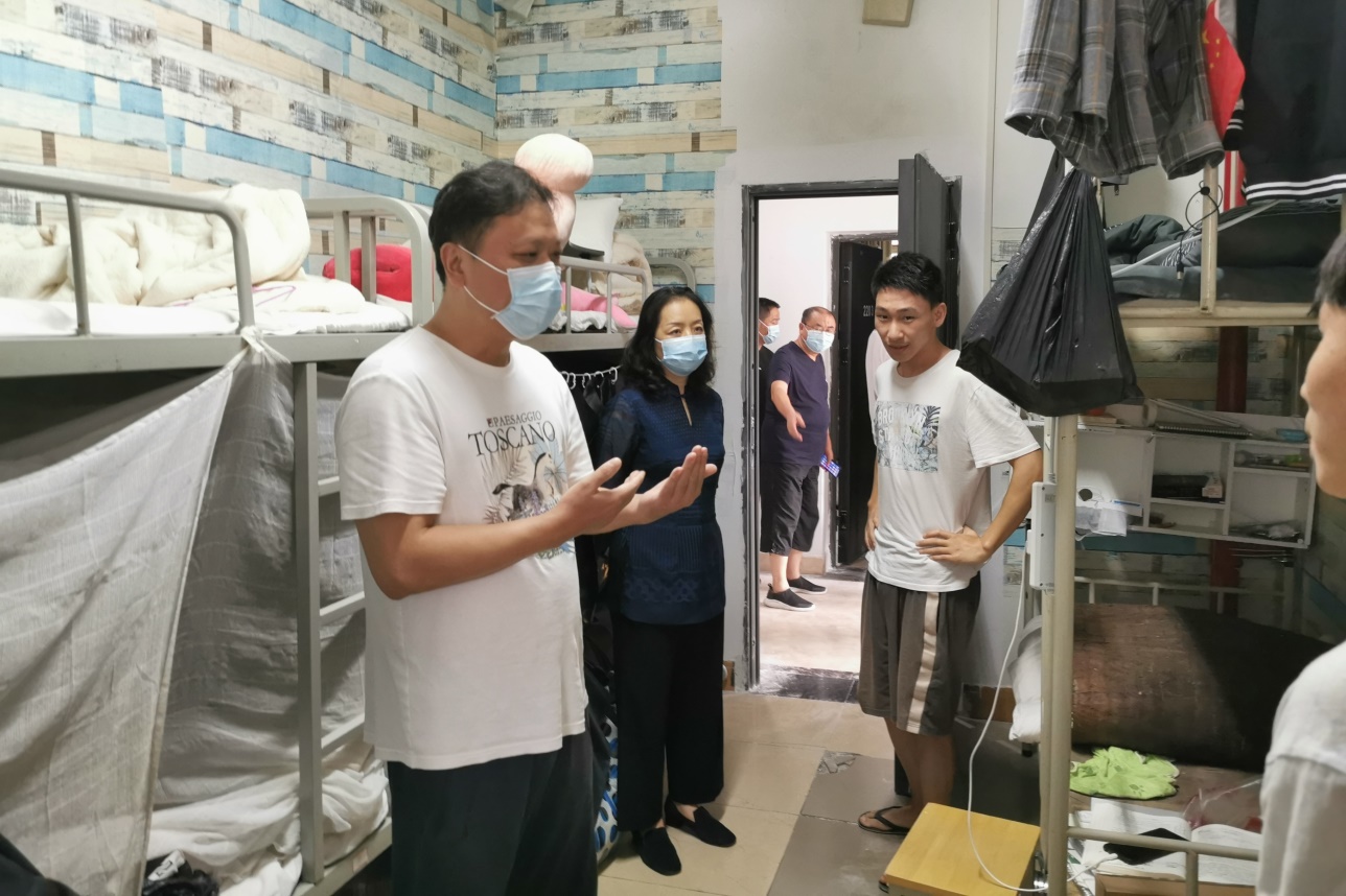 说明: C:\Users\006\Desktop\中秋慰问留校学生222\中秋慰问留校学生\2022.9.9领导慰问\IMG_20220909_123045.jpg 说明: C:\Users\006\Desktop\中秋慰问留校学生222\中秋慰问留校学生\2022.9.9领导慰问\IMG_20220909_123045.jpg